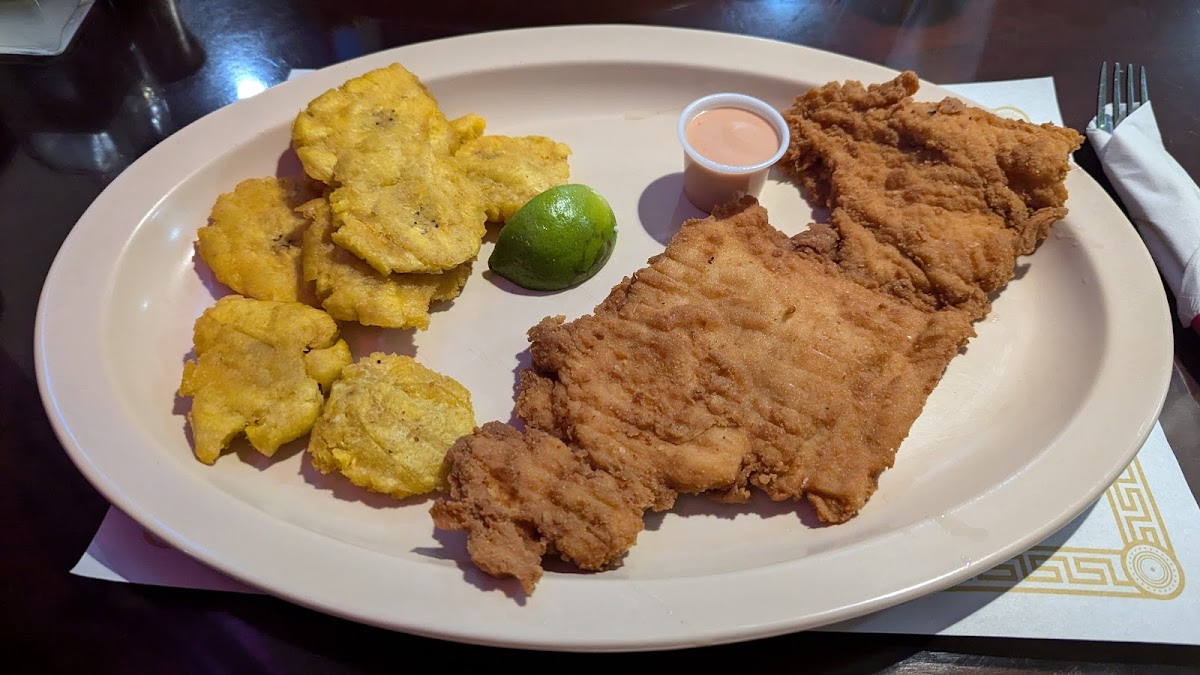 El Castillo Criollo Rest.-4