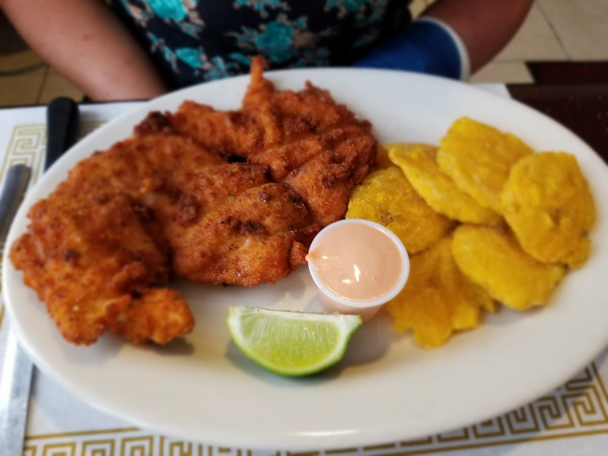 El Castillo Criollo Rest.-7